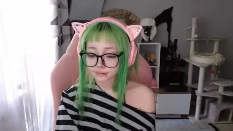 danyelleeyermann live act
